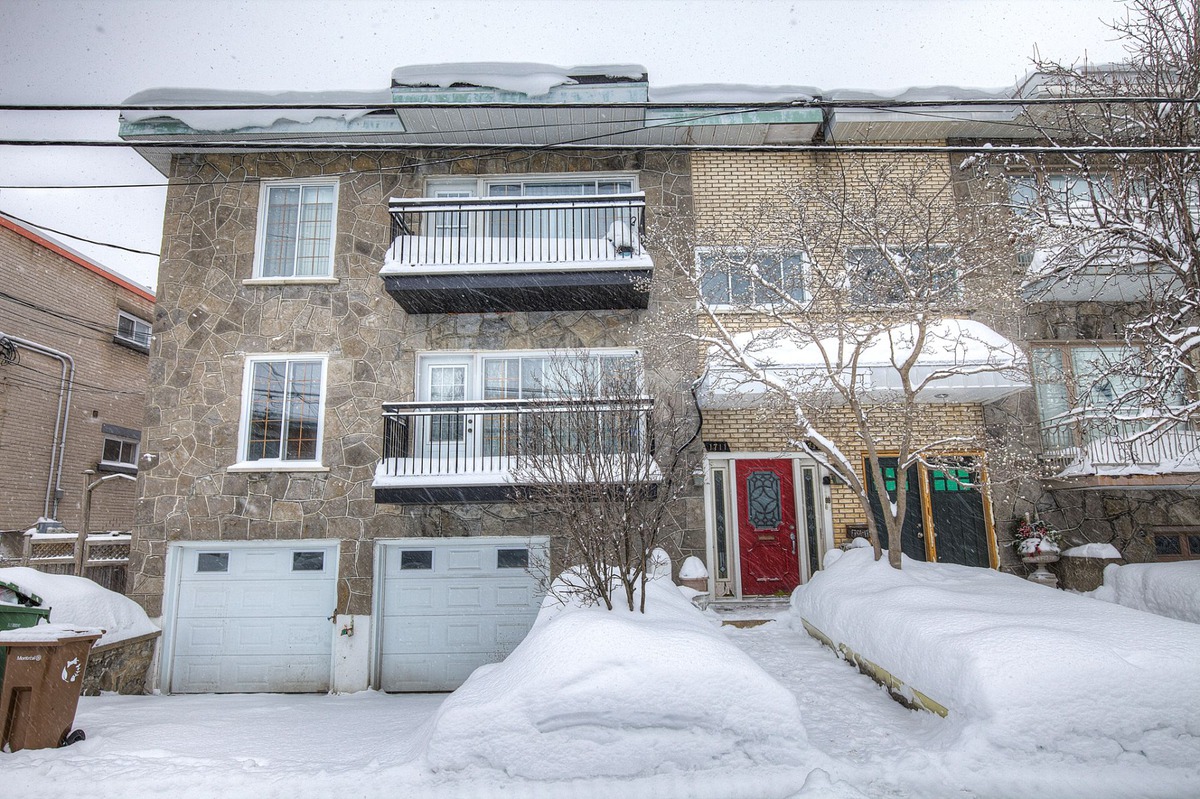 Triplex à vendre 1711 1713 Rue Couvrette Montréal (SaintLaurent)