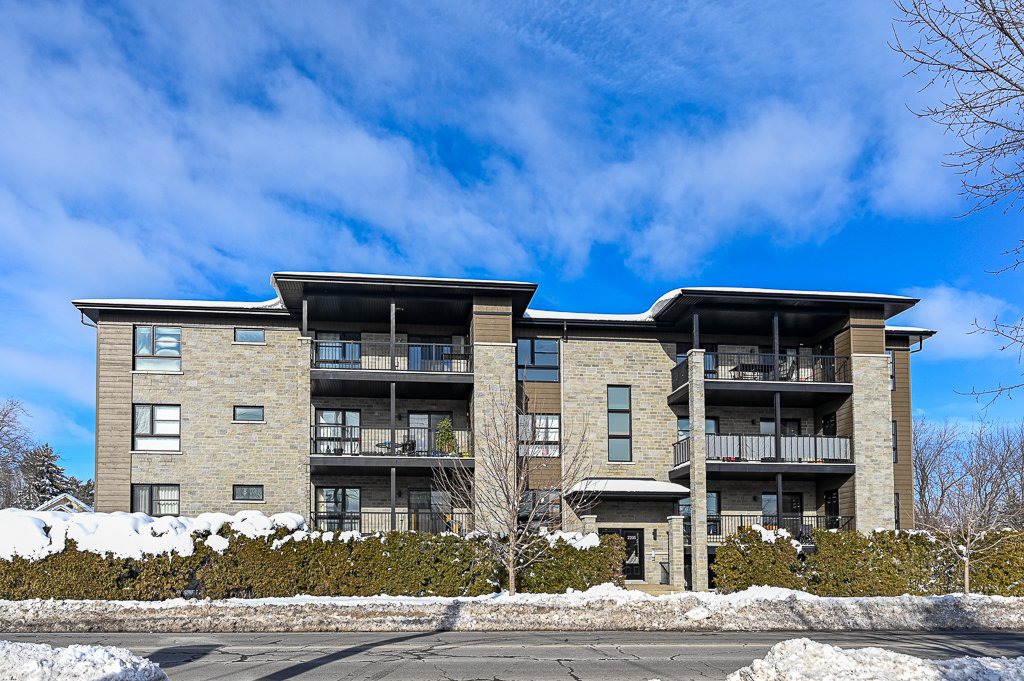 Appartement à vendre 2205 Ch. d'Oka, app. 301 DeuxMontagnes