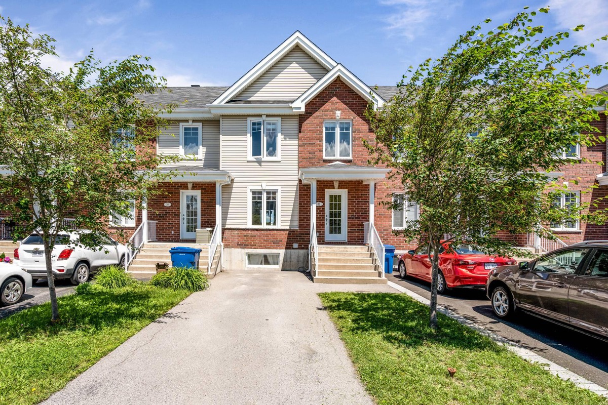 Maison à étages à vendre 32 Crois. du Suroît Rigaud