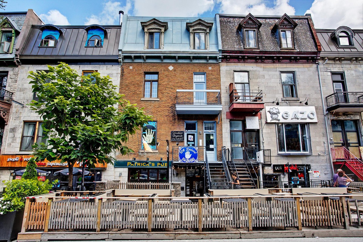 Commercial rental space/Office for rent 1705 Rue StDenis Montréal