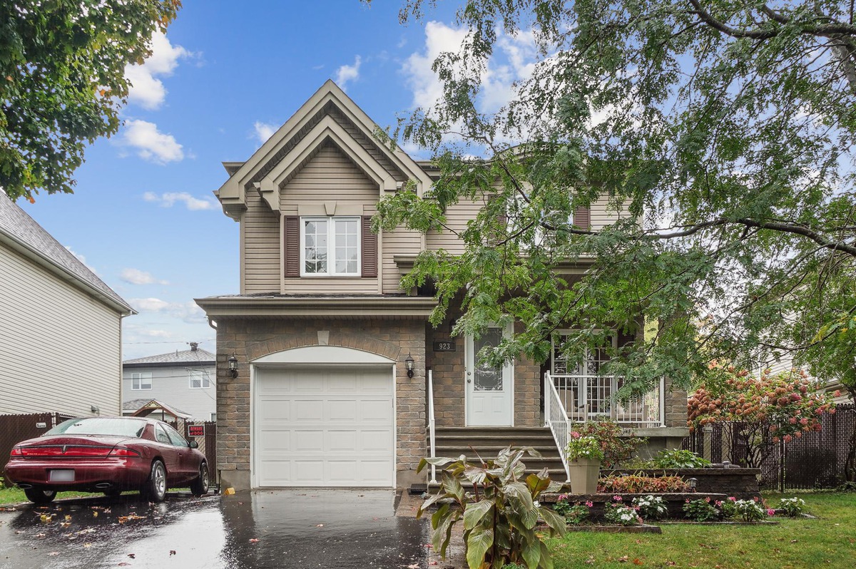 Maison à étages à vendre 923 Rue Dionne Laval (Fabreville)