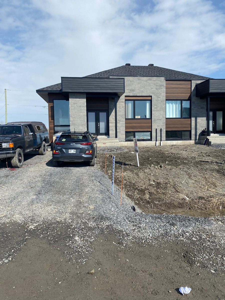 Maison de plainpied à vendre 118Z Rue du Quai SaintLouisdeGonzague