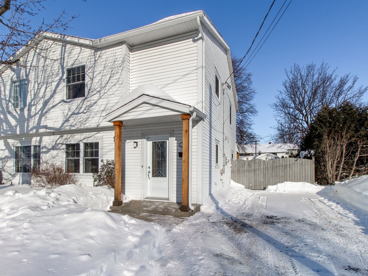 VENDU Maison à étages à vendre 3206 Rue Joliette SorelTracy