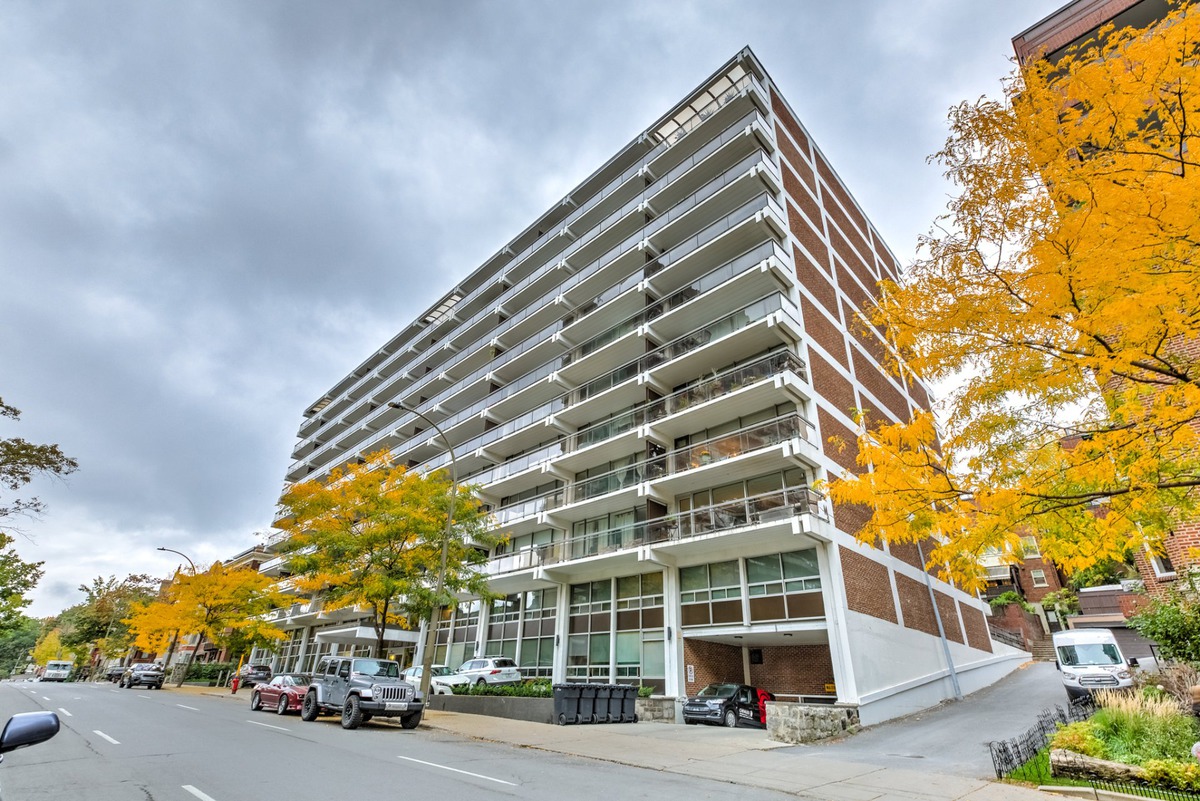 Apartment for rent 1545 Av. du DocteurPenfield, app. 305 Montréal