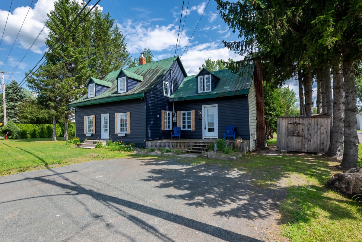 Maison à étages à vendre 1015 Boul. Bécancour Bécancour