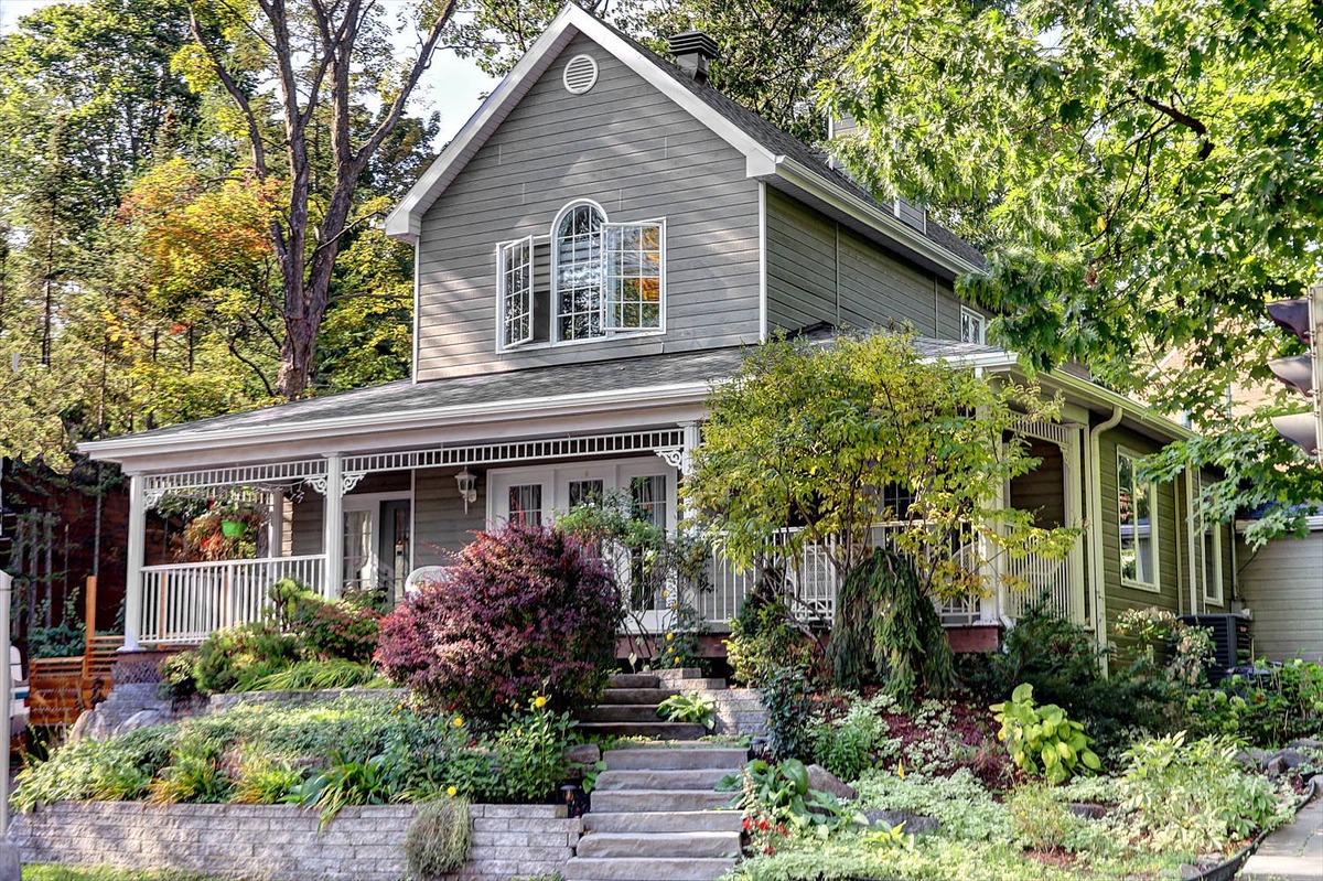 Maison à étages à vendre 2396 Ch. StLouis Québec (SainteFoy/Sillery