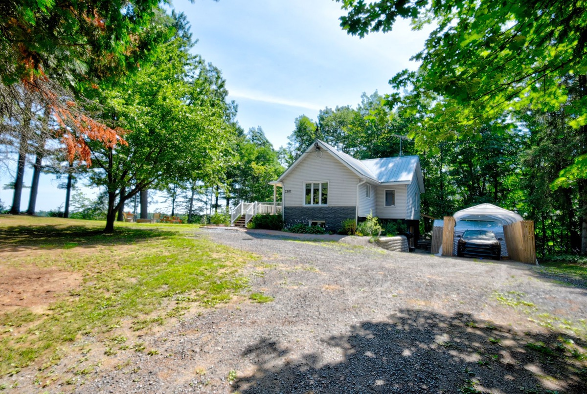 Maison de plainpied à vendre 2361 Rue du Croissant SainteJulienne