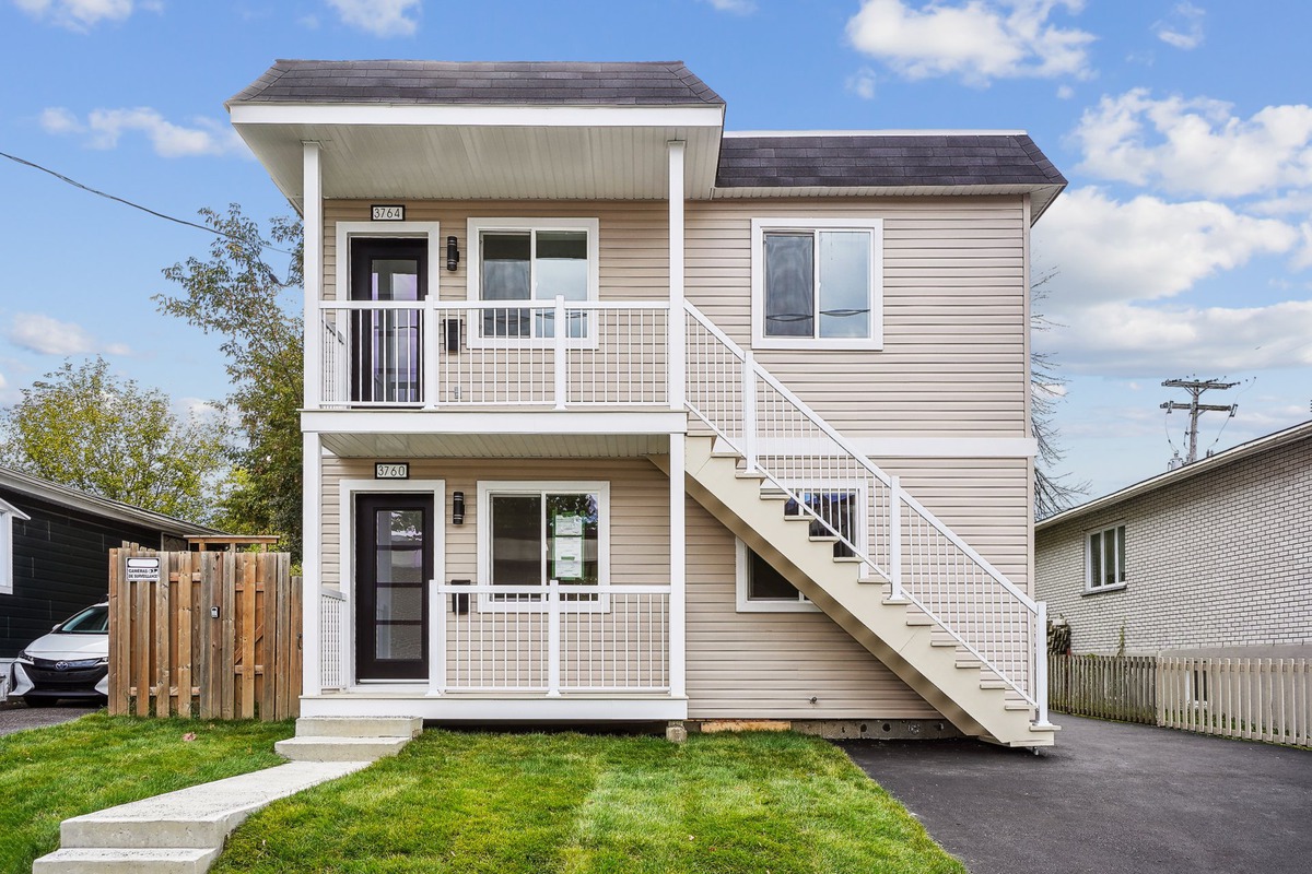 Duplex à vendre 3760 3762 Rue MacKay Longueuil (SaintHubert)