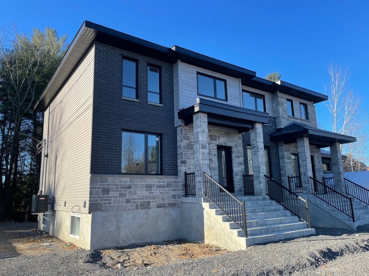Maison à étages à vendre 249 Rue MarieChapleau Blainville