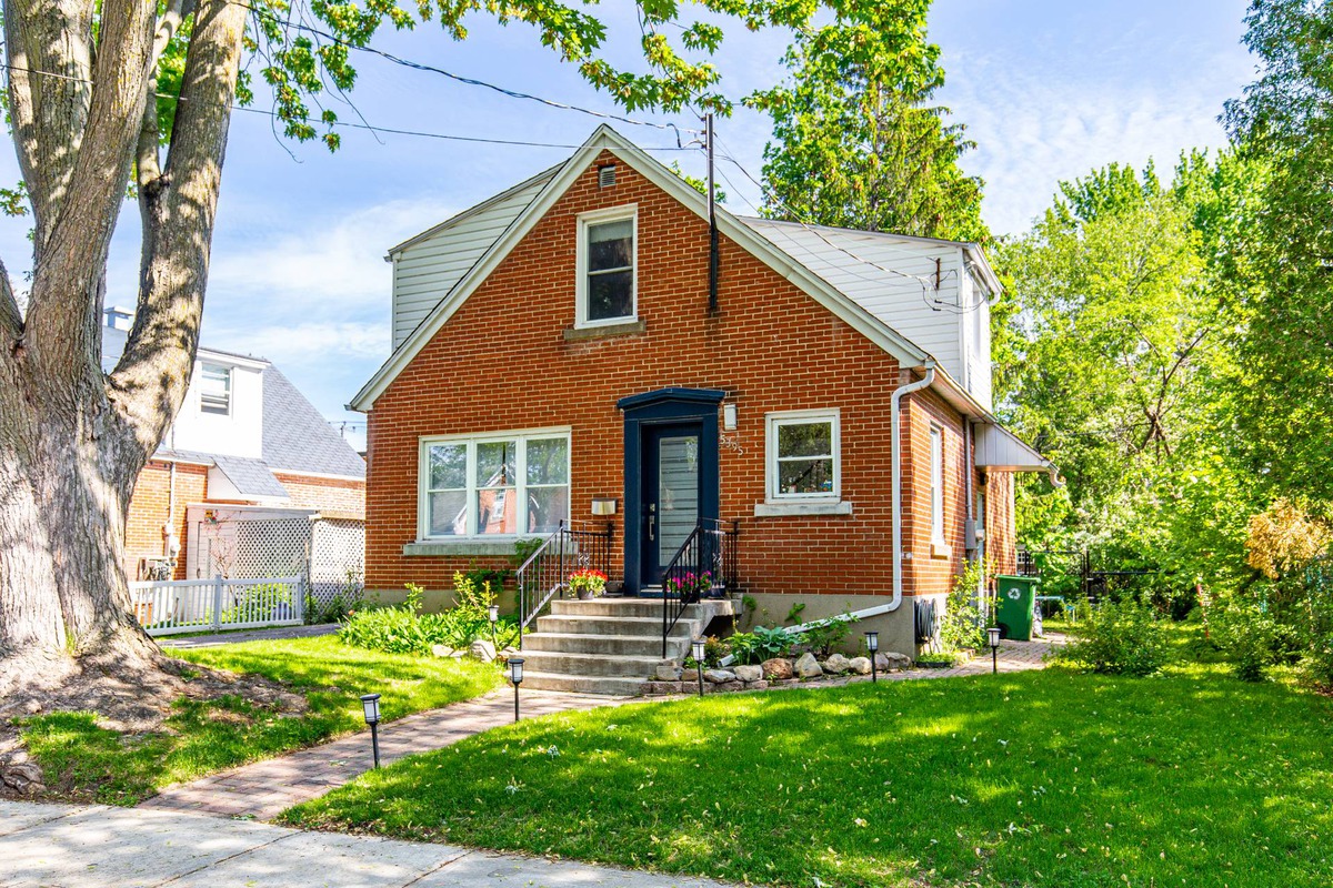 VENDU Maison à étages à vendre 5395 Av. Doherty Montréal (CôtedesNeiges/NotreDamedeGrâce)