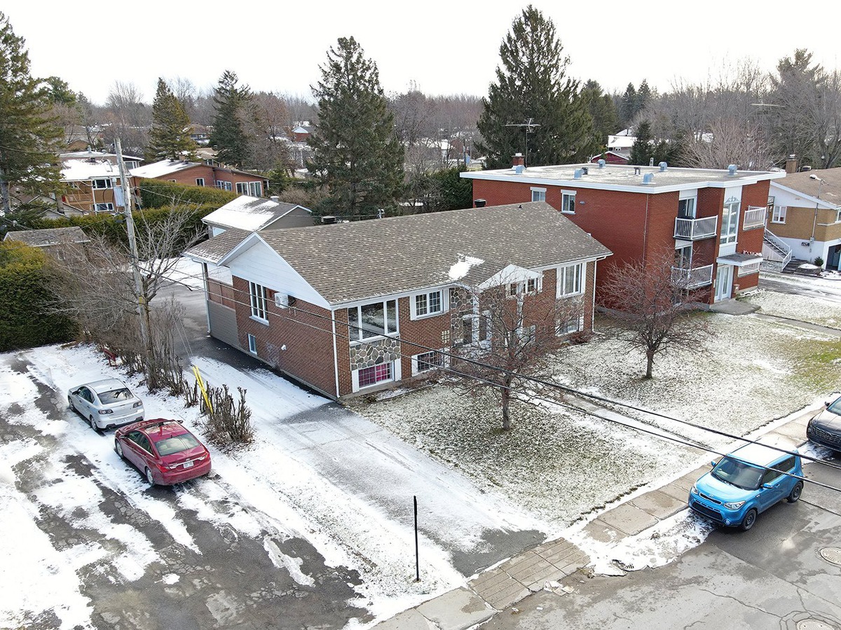 VENDU Triplex à vendre 383 387 Rue Bernard Joliette