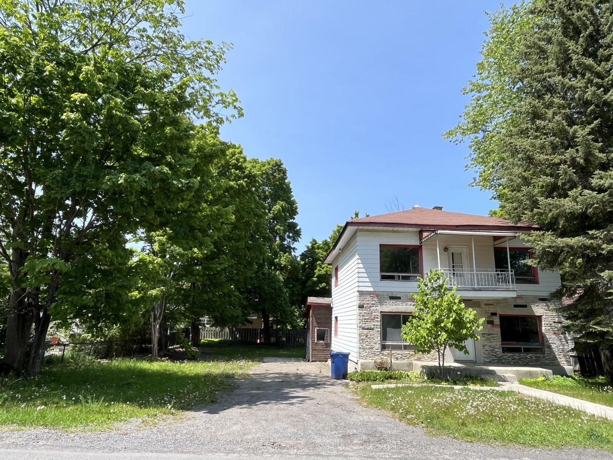 Duplex à vendre 254 256 24e Avenue L'ÎlePerrot