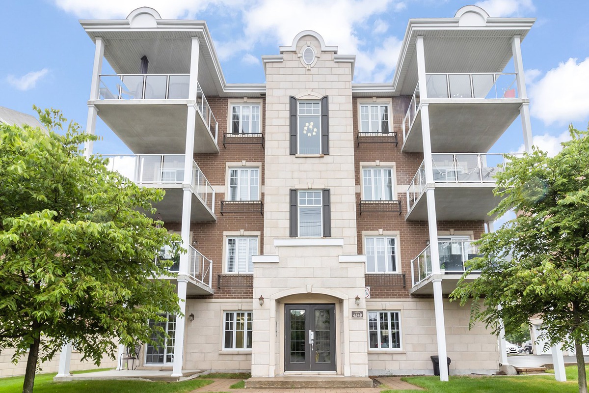 Appartement à vendre 4349 Boul. Le Corbusier, app. 1 Laval (SainteRose)
