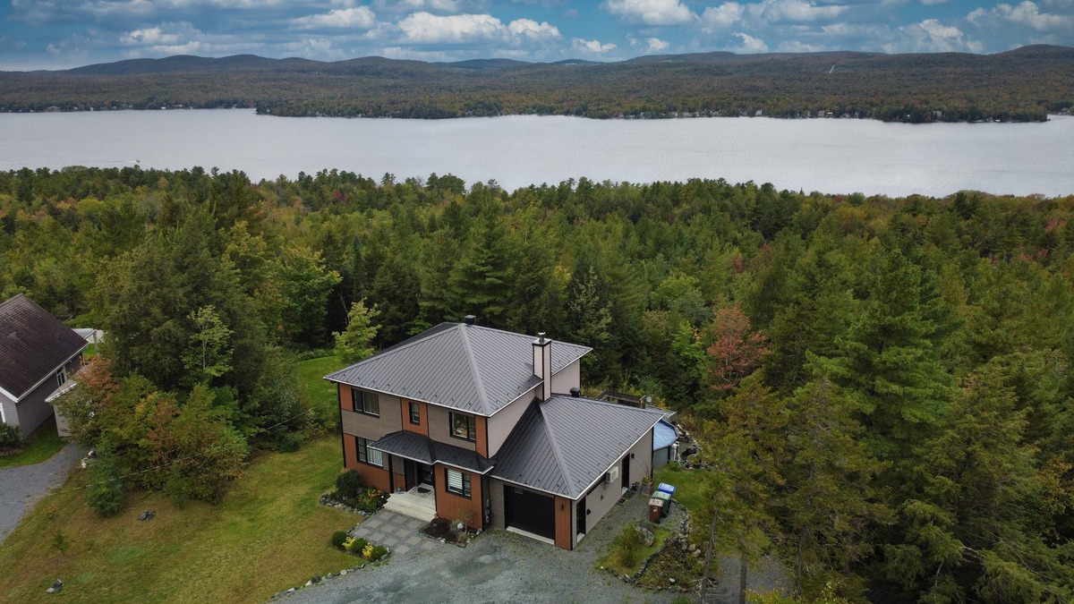 Maison à étages à vendre 255 Rue Sara SaintDenisdeBrompton