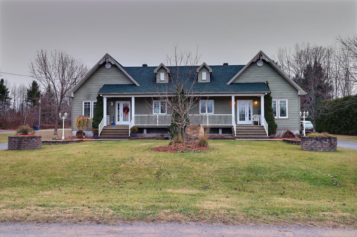 Duplex à vendre 11 13 Rue Valérie NotreDamedeLourdes