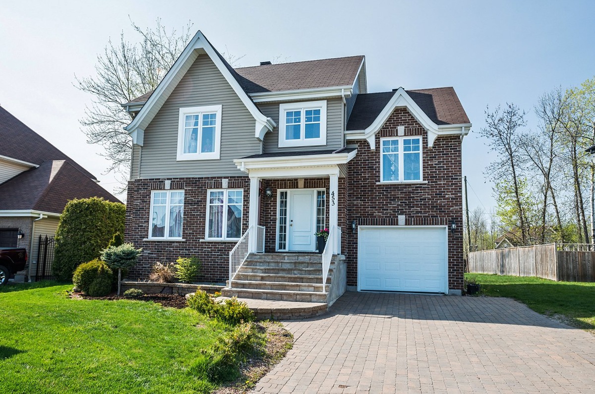 VENDU Maison à étages à vendre 453 Boul. de l'Île Pincourt