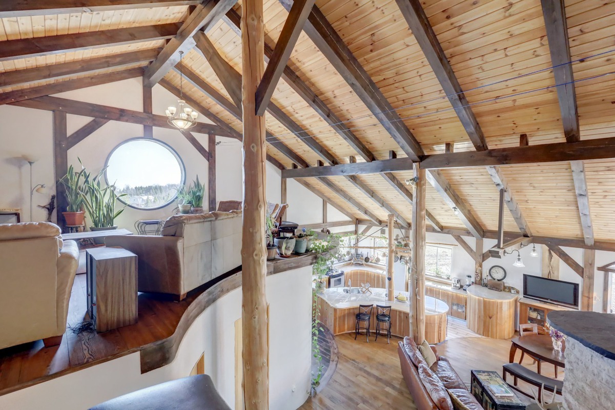 Maison à étages à vendre 679Z 3e Rang