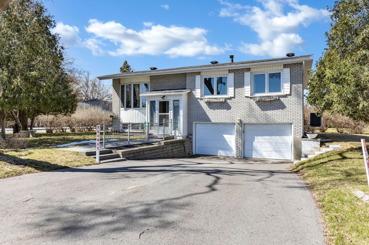 Bungalow for sale 344 Rue Blue Haven DollarddesOrmeaux Open house