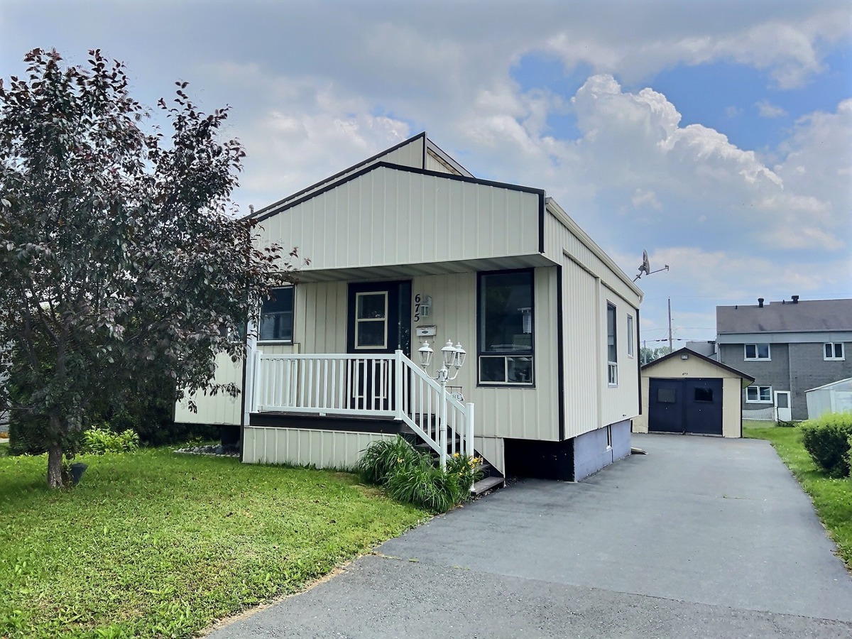 Maison de plainpied à vendre 675 25e Rue