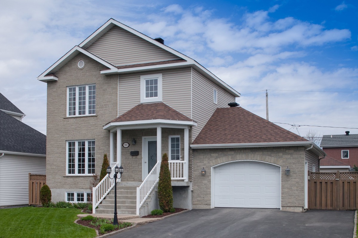 Maison à étages à vendre 580 Av. HenriLamoureux SaintJeansurRichelieu