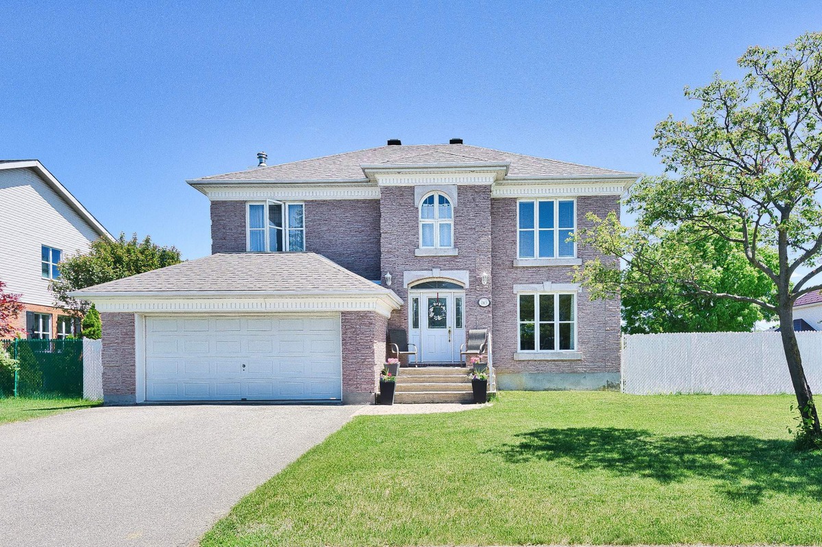 Two or more storey for sale 143 Place TerryFox Kirkland