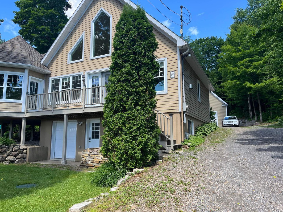 Maison à étages à vendre 200 Rue Rivard SaintJeandeMatha