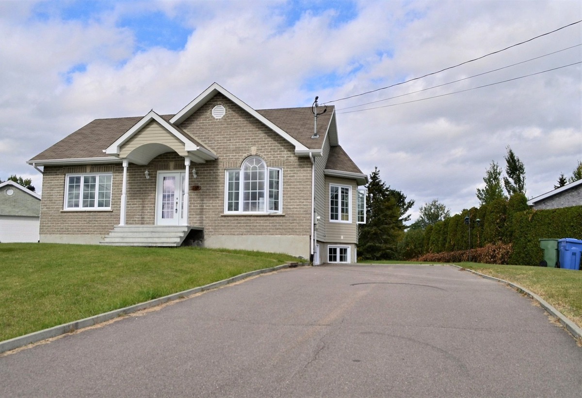 VENDU Maison de plainpied à vendre 134 Rue du Rivage Laterrière