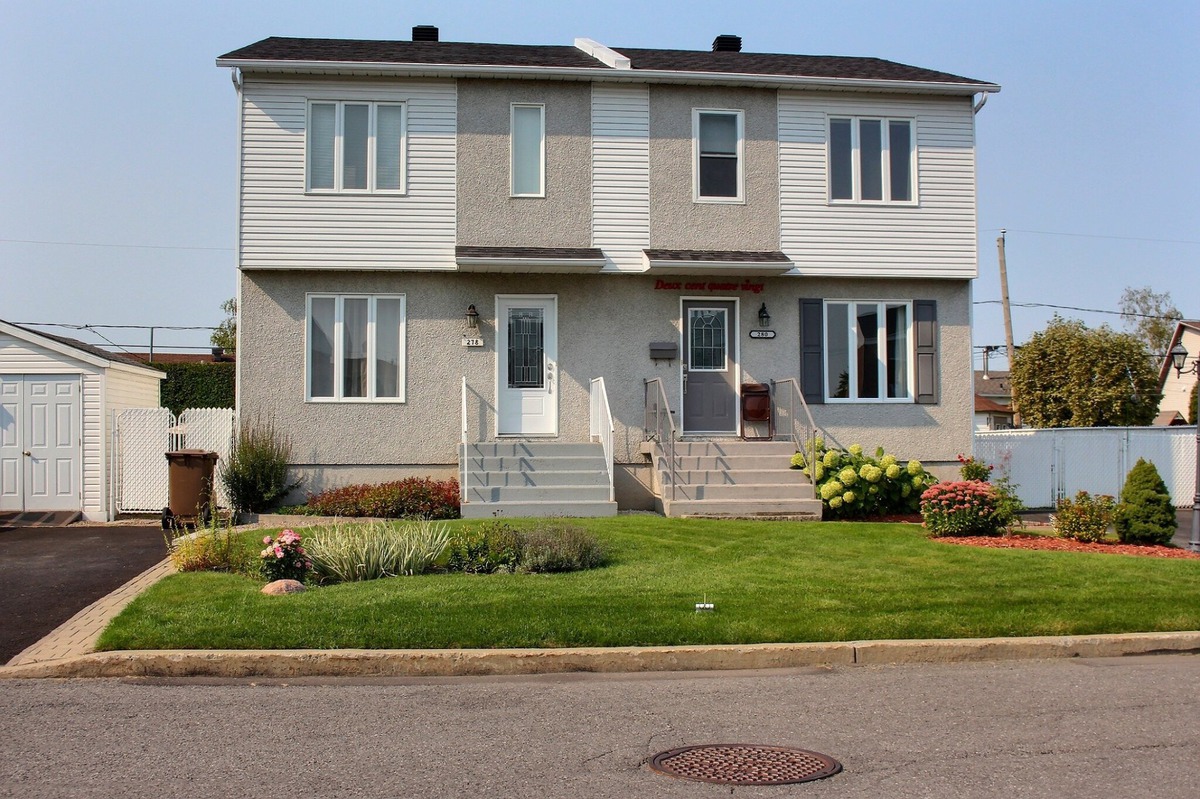 Maison à étages à vendre 280 Rue JeanneRobert SaintJeansurRichelieu