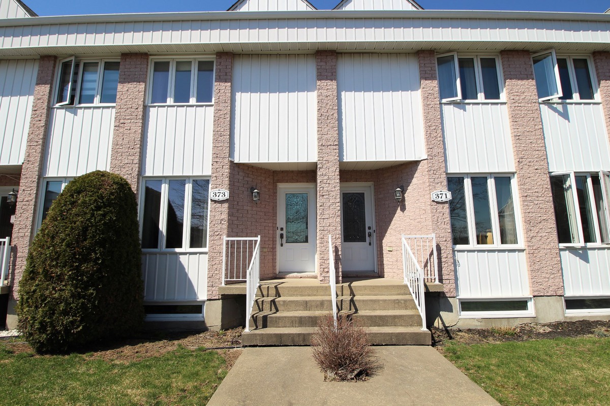 Two or more storey for sale 373 Rue de Montmartre SaintJeansur
