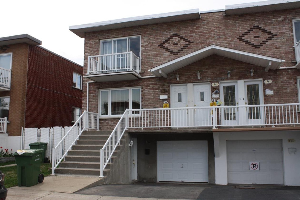 Triplex for sale 80 82 Rue Maria Montréal (LaSalle)