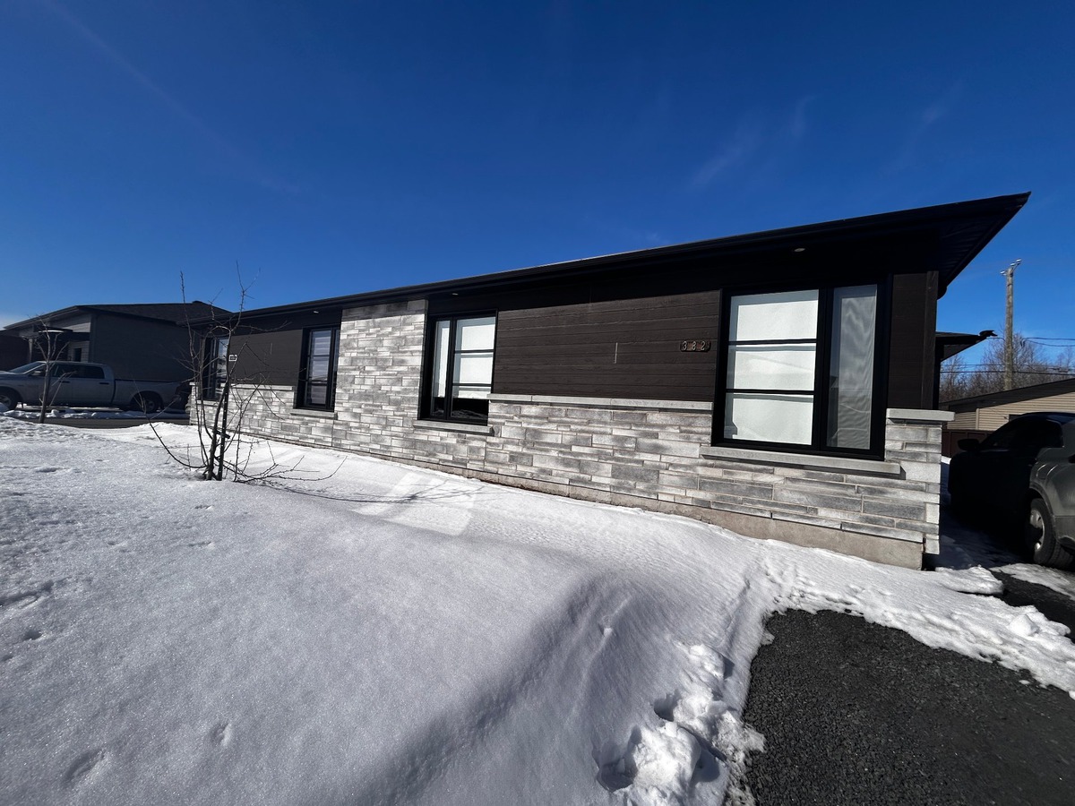 Maison de plainpied à vendre 382 Av. d'Iberville Alma