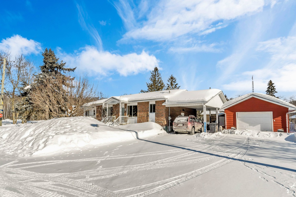 Maison de plainpied à vendre 7 7e Avenue Beauharnois