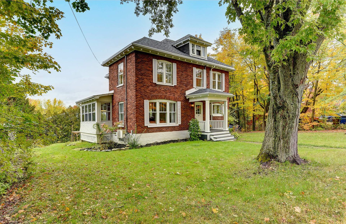 Maison à étages à vendre 187 Rue Dufferin Richmond