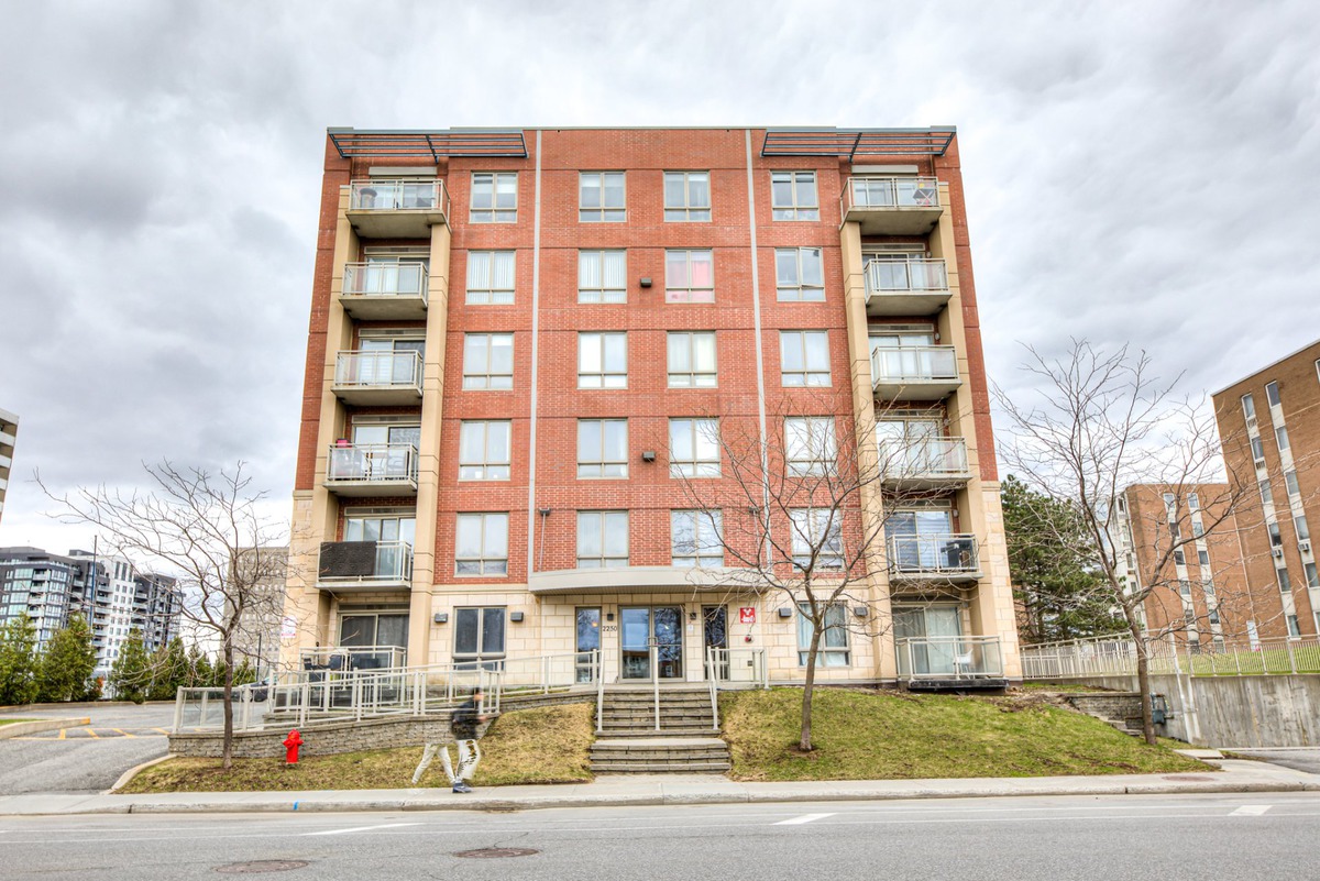Appartement à vendre 2250 Rue Ward, app. 301 Montréal (SaintLaurent)