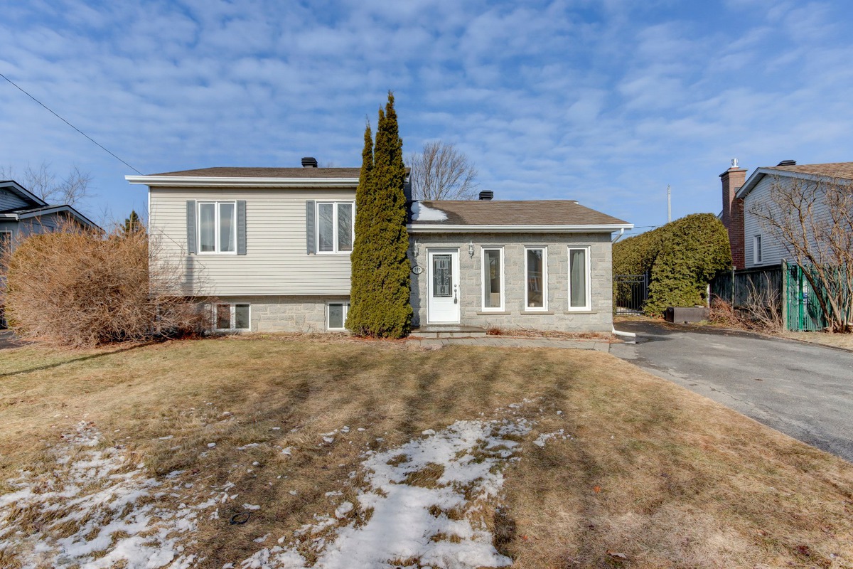 Maison de plainpied à vendre 990 Rue GermaineLanglais Beloeil