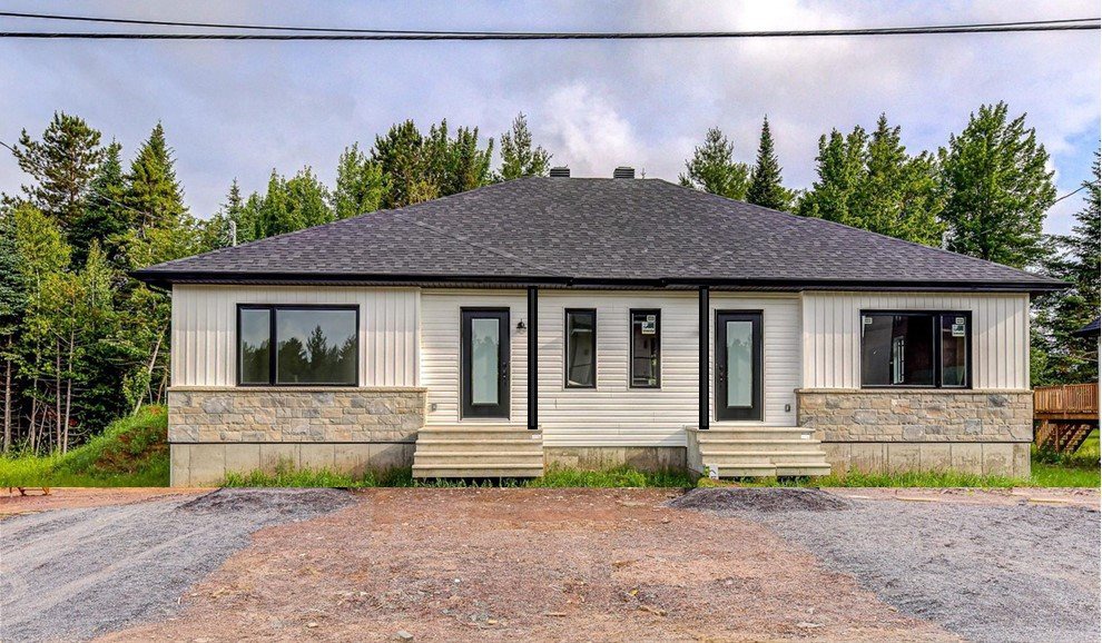Maison de plainpied à vendre Rue du Cardinal SaintApollinaire