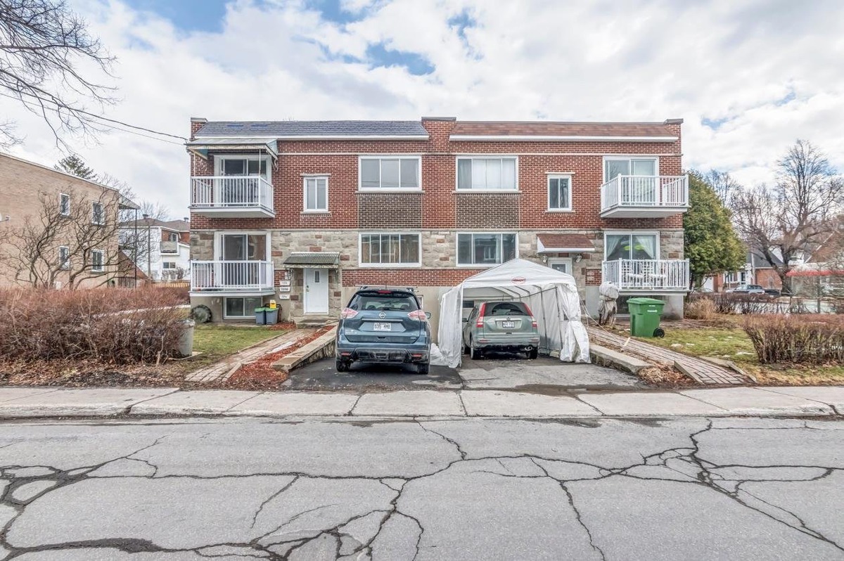 Duplex for sale 7270 7272 Av. Somerled Montréal (CôtedesNeiges