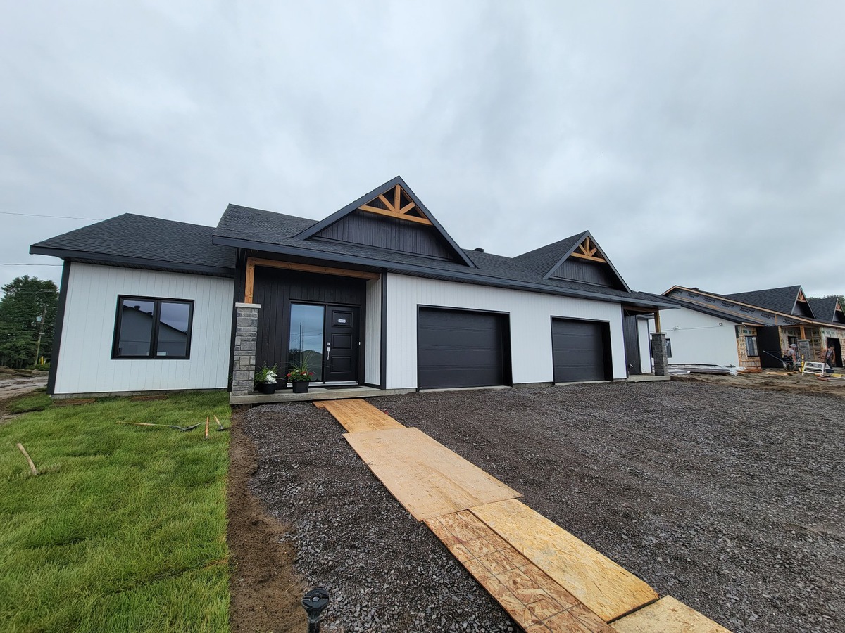 Maison de plainpied à vendre Rue Tristan Saguenay (Chicoutimi)