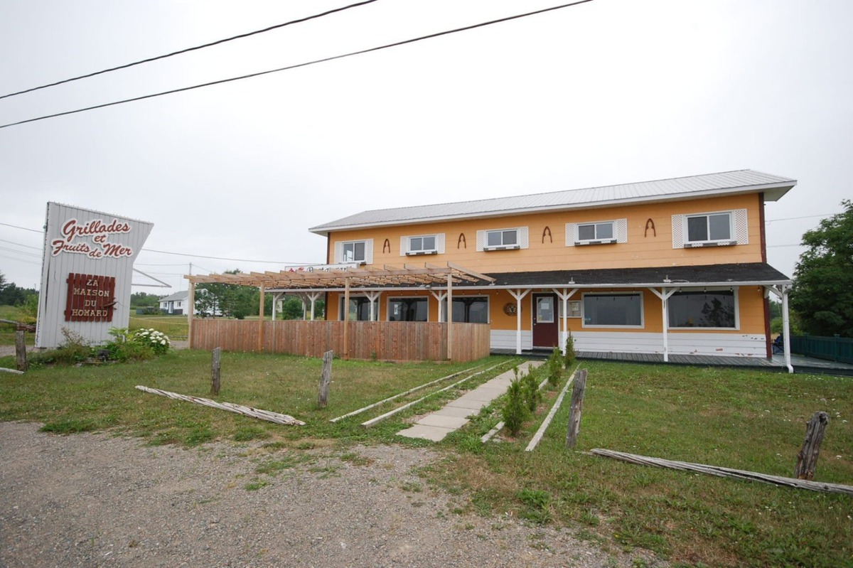 Bâtisse commerciale/Bureau à vendre 390 Route 132 PortDaniel/Gascons