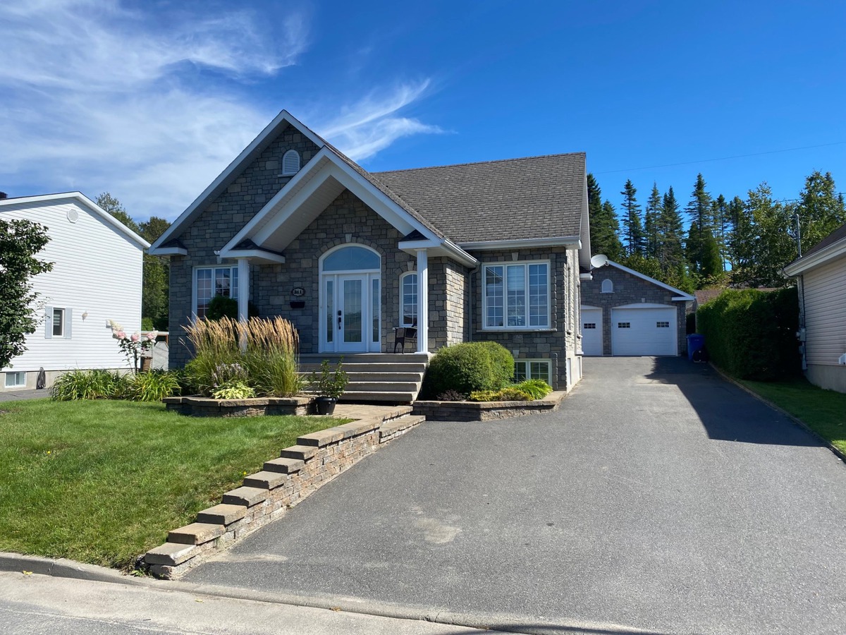 Maison de plainpied à vendre 311 Rue Arseneault Alma