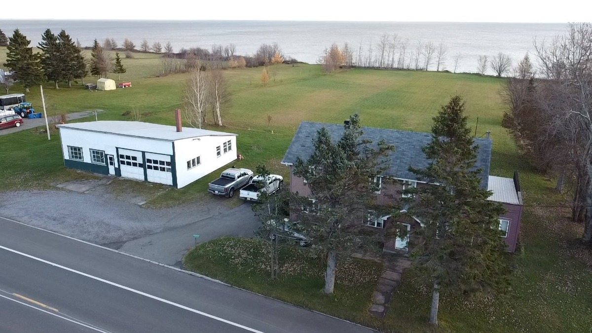 Maison à étages à vendre 81 Route 132 SaintGodefroi