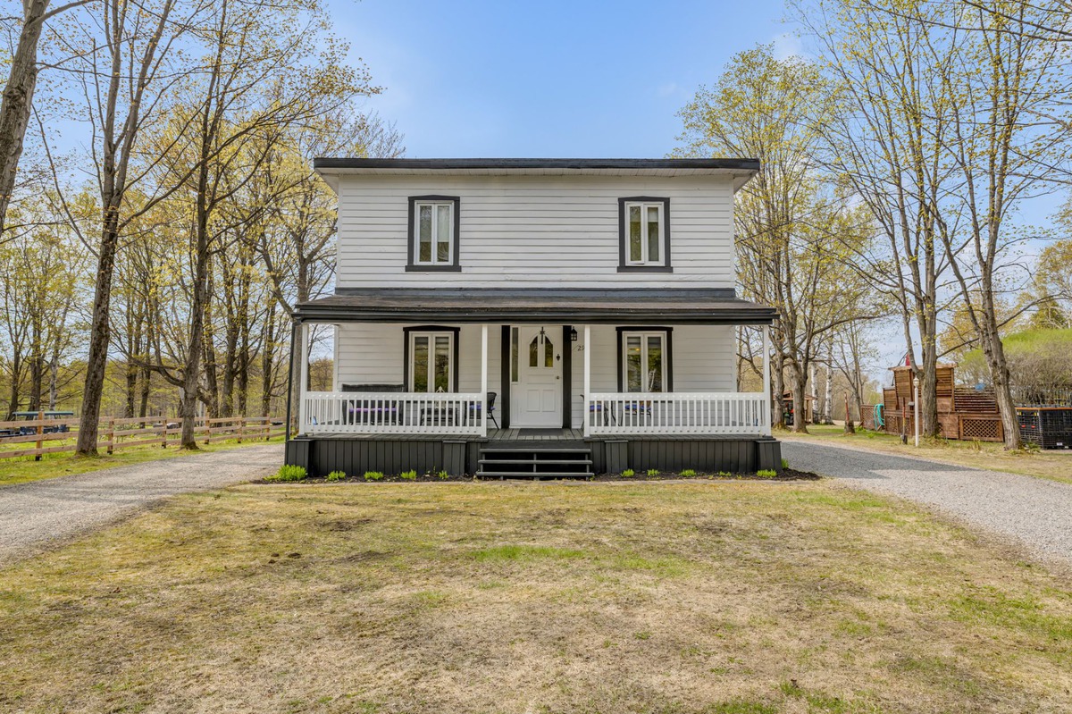 Maison à étages à vendre 29 Rue d'Orléans SaintePétronille