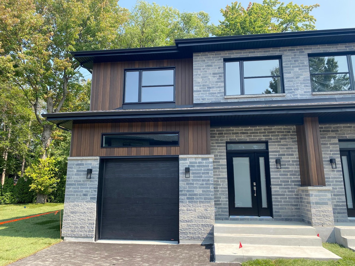 Two or more storey for rent 1280 Boul. Perrot, app. 8 NotreDamedel