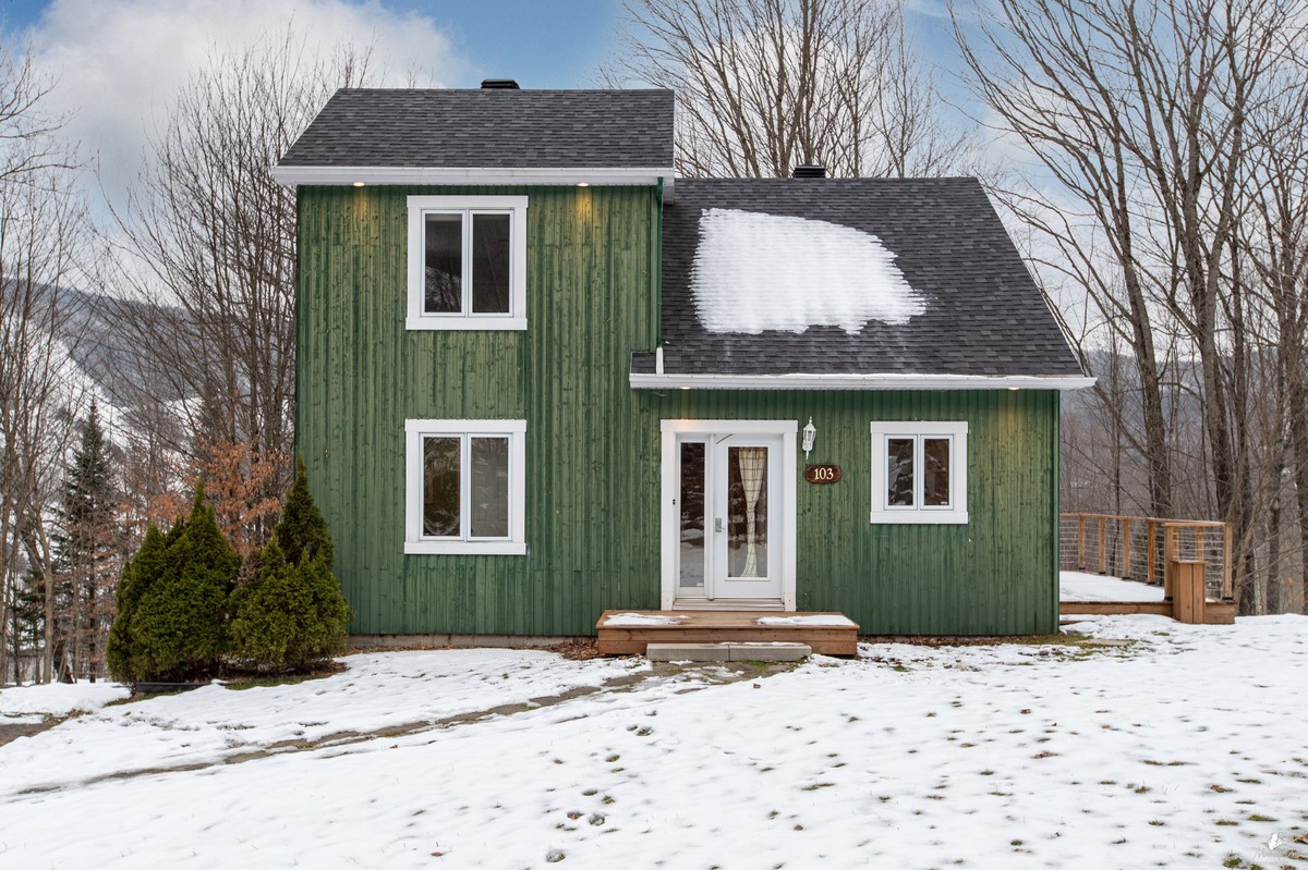 VENDU Maison à un étage et demi à vendre 103 Mtée de la Nichée