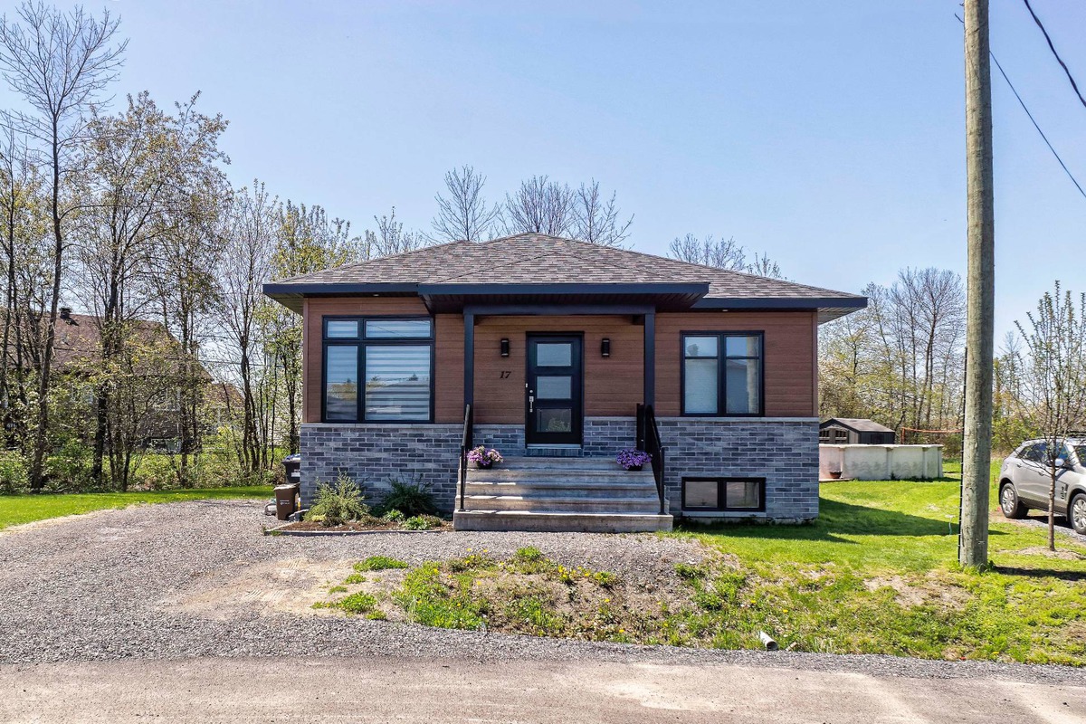 VENDU Maison de plainpied à vendre 17 Rue MoniqueVanier Rigaud