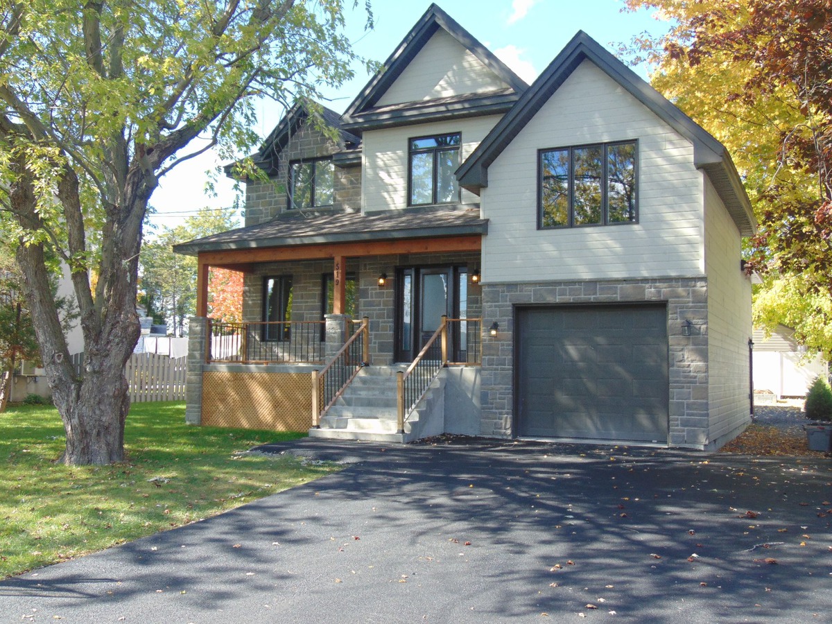 VENDU Maison à étages à vendre 519 Rue Marchand SaintMathiassur