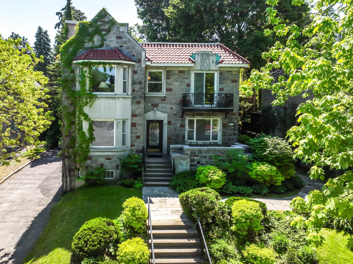 Duplex à vendre 600 602 Ch. de la CôteSteCatherine Montréal