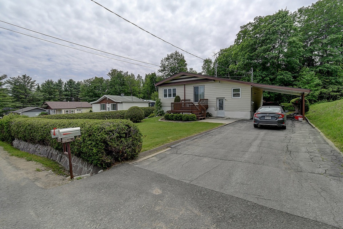 Maison à paliers multiples à vendre 856 Rue de la Plage SainteJulienne