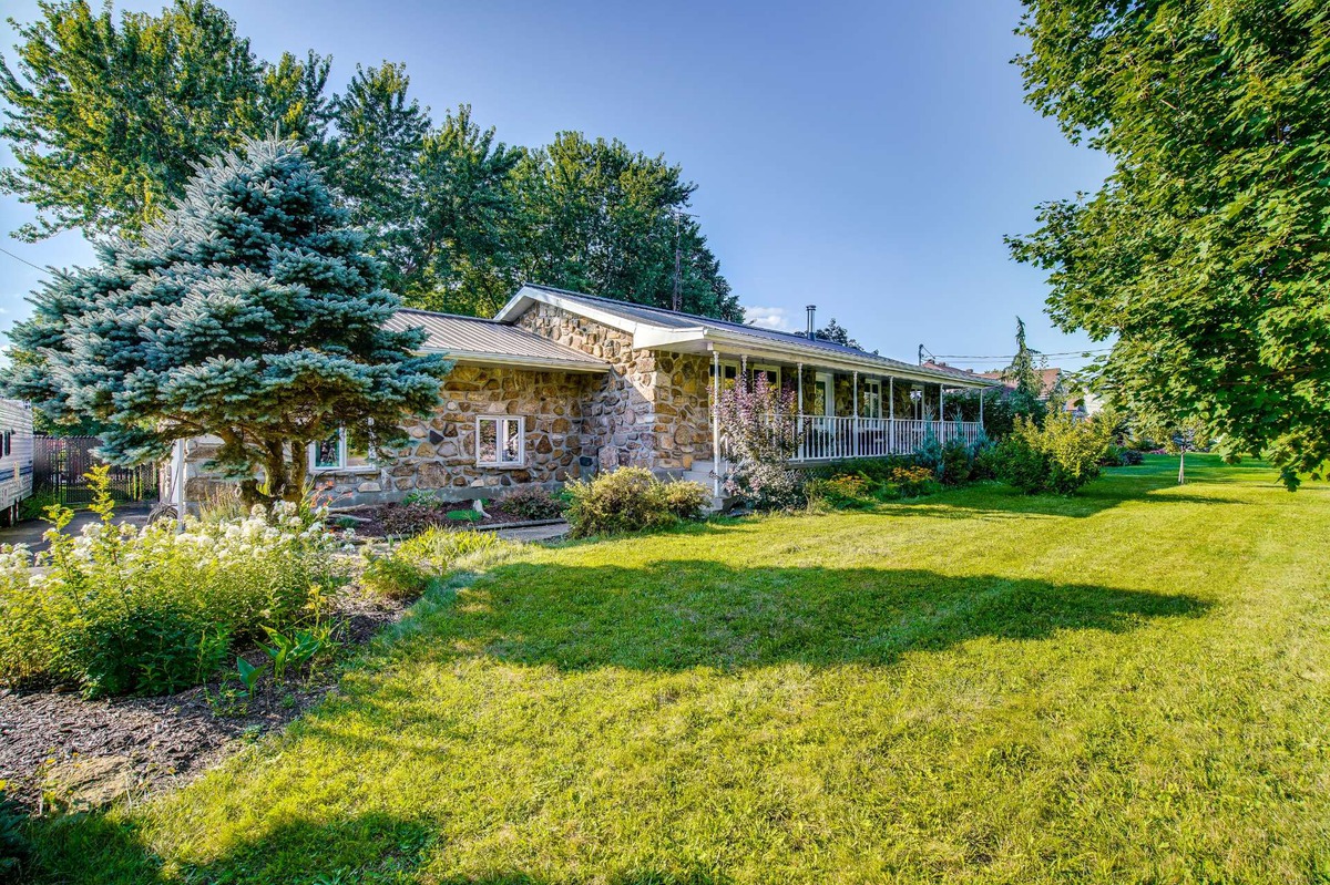 Maison de plainpied à vendre 1990 Rue Principale SaintMichel