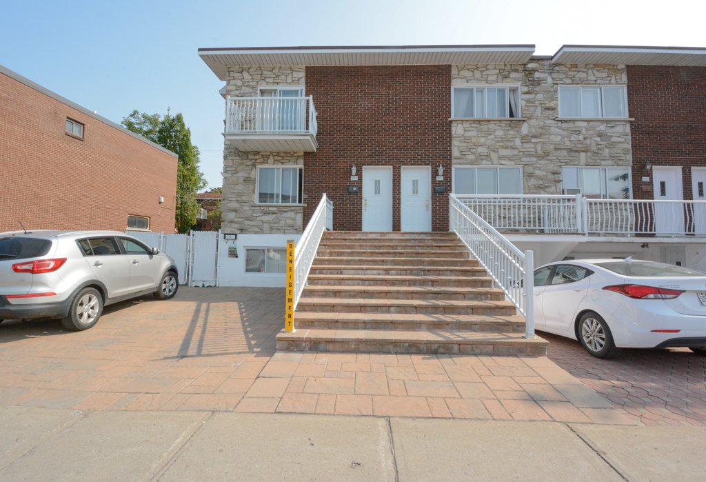 SOLD Triplex for sale 5090 5092 Rue Jarry E. Montréal (SaintLéonard)